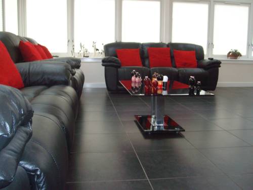 Lindhome Guest House