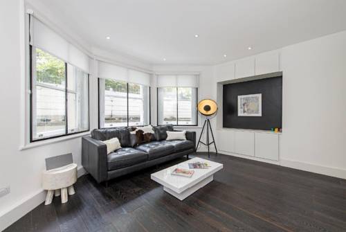 Contemporary Apartment Holland Park