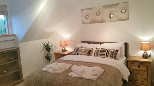 The Luxurious Riverside (Peymans)