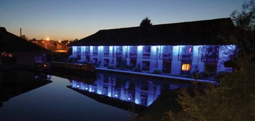 Peartree Lodge Waterside