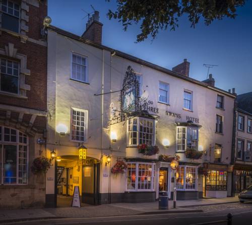 Three Swans Hotel