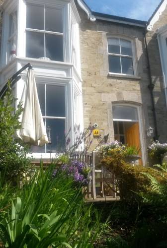 Cliftons Guest House