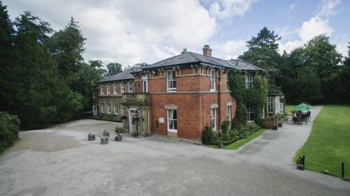 Bartle Hall Hotel
