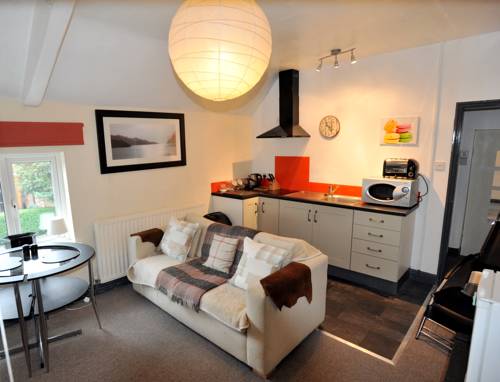 Hare and Hounds Inn