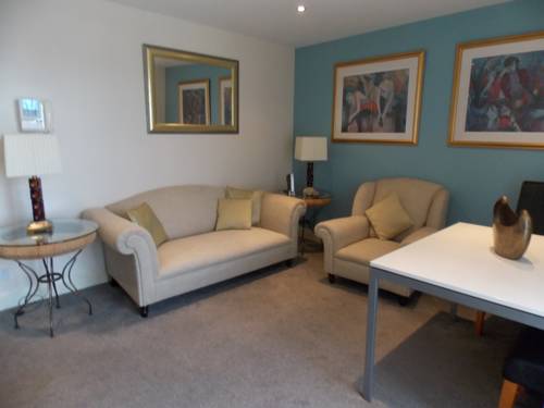 75b Broughty Ferry