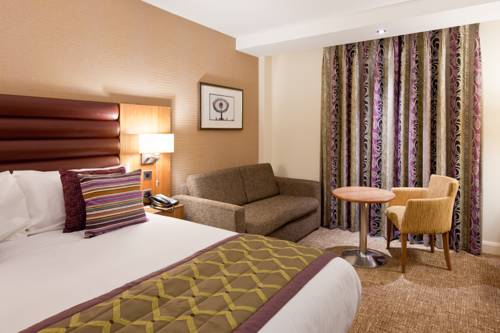 Drayton Manor Hotel