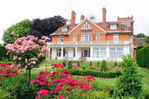 Saltcote Place