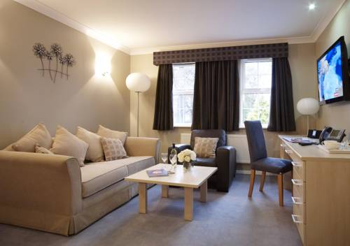 The Avenue Hotel