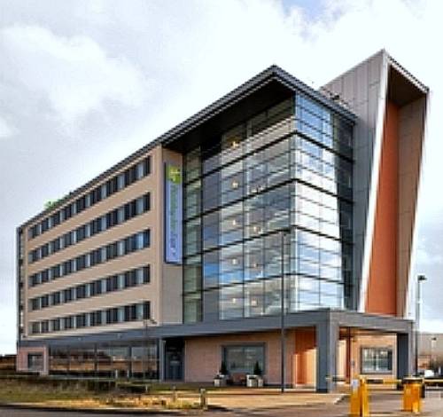 Holiday Inn Express Liverpool John Lennon Airport