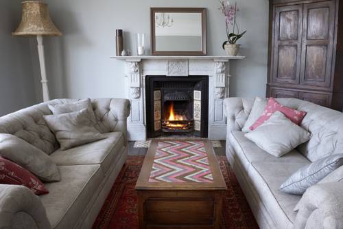 Armeria House