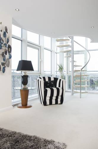 Oakhill Apartments City Centre West End