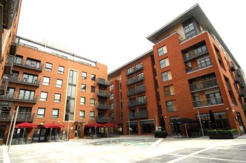 Base Serviced Apartments - Manhattan Place