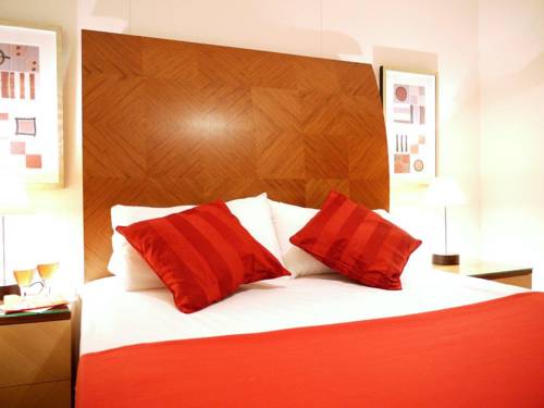 London Bridge Apartments