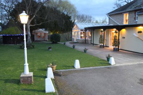 Millhouse Hotel And Riverside Restaurant