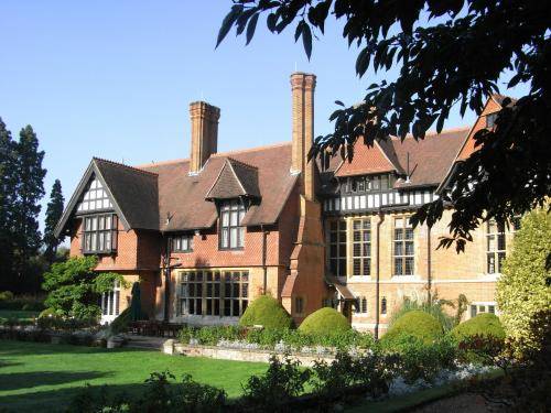 Grims Dyke Hotel