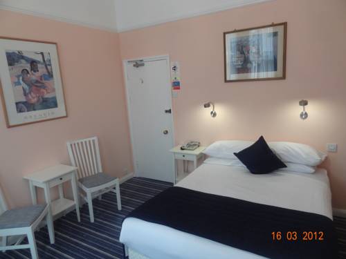 Manor Hotel