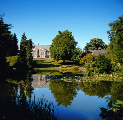 Kenwood Hall Hotel