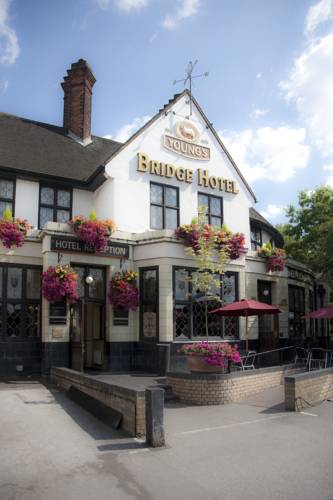 Bridge Hotel