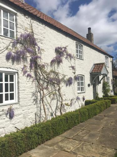 Garden Cottage Garden Cottage Loversall Doncaster Dn11 9dd