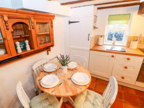 East View Cottage Buxton Buxton Sk17 8rp Hotels Uk Com